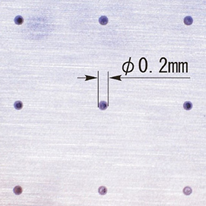 穴加工（φ200μm）